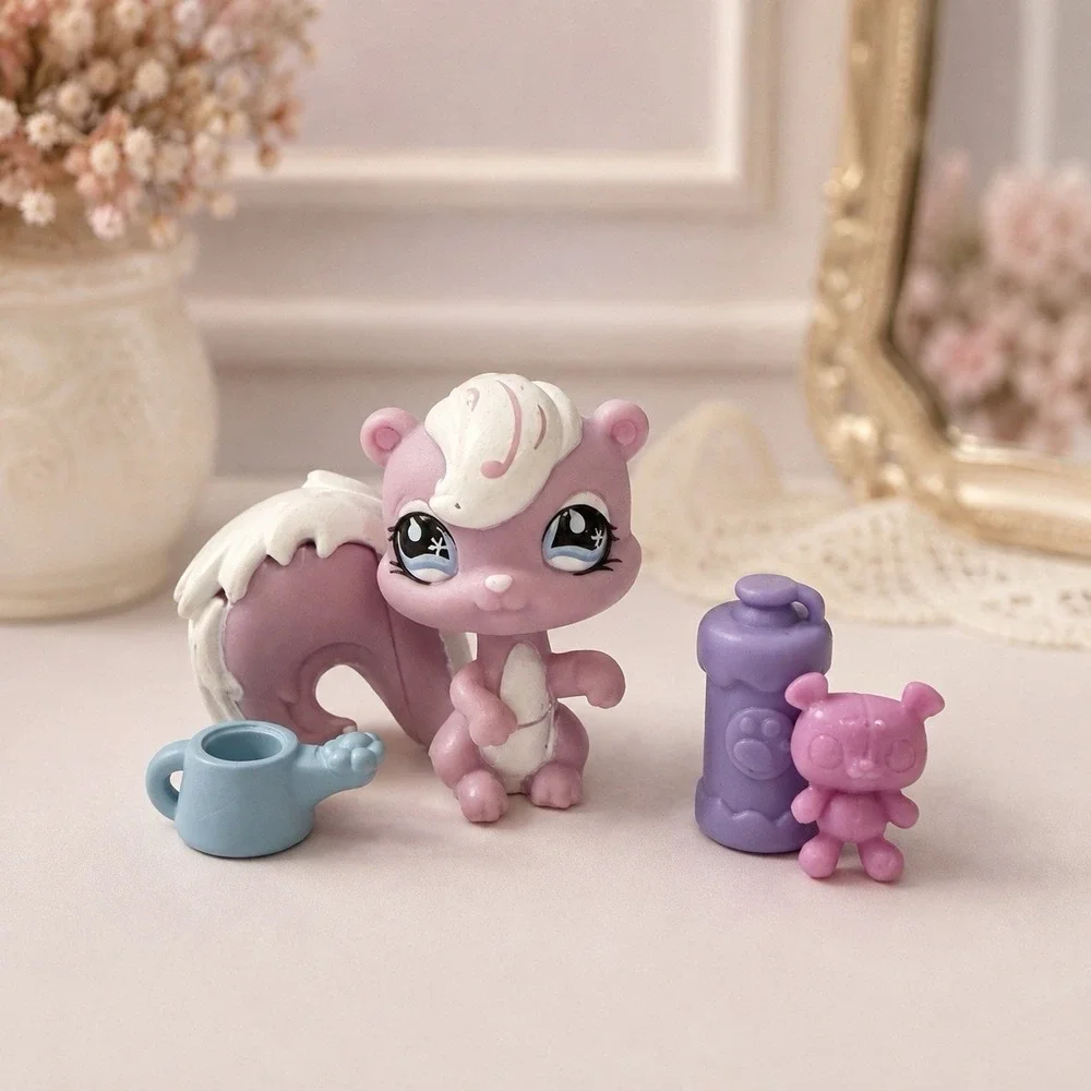 Littlest Pet Shop LPS 910 Lilac Squirrel Walmart Exclusive G2 Accessories 2008